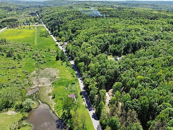 5th image of 8176 Irish Rd