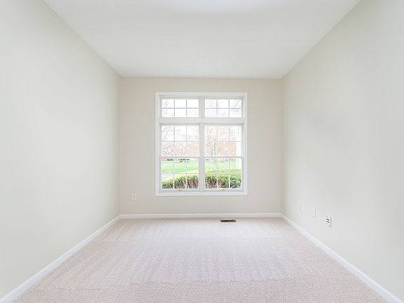 5th image of 443 Quincy Pl