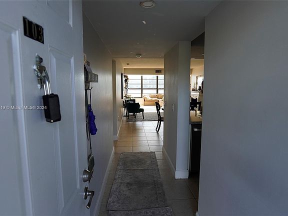 5th image of 1524 Whitehall Dr APT 103