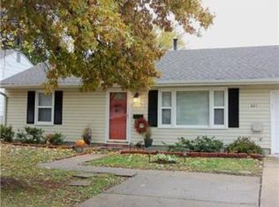 801 NE 66th Ter, Gladstone, MO 64118