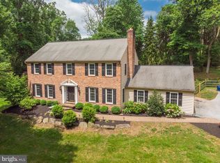 12 Roberts Rd, Newtown Square, PA 19073