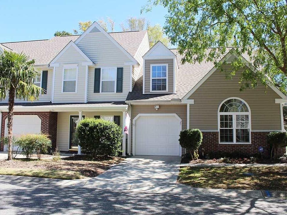 1st image of 29 Pembroke Ln #29