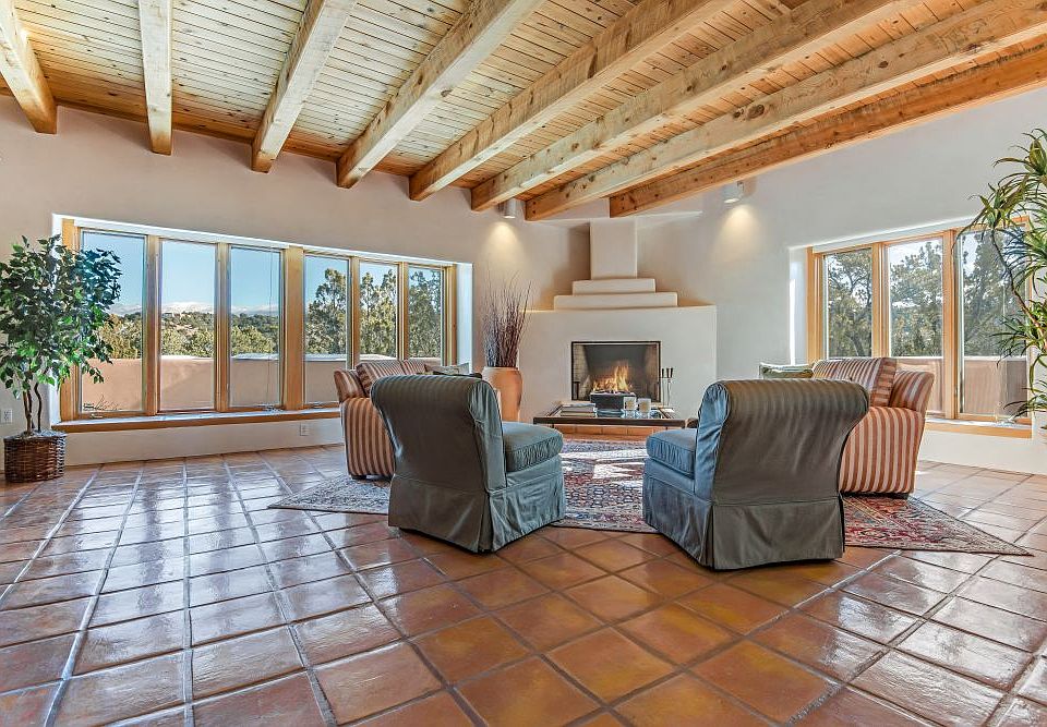1st image of 124 Barranca Dr