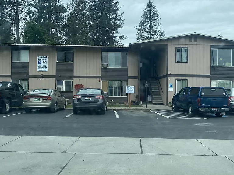 Treaty Rock Apartments — Photo 1
