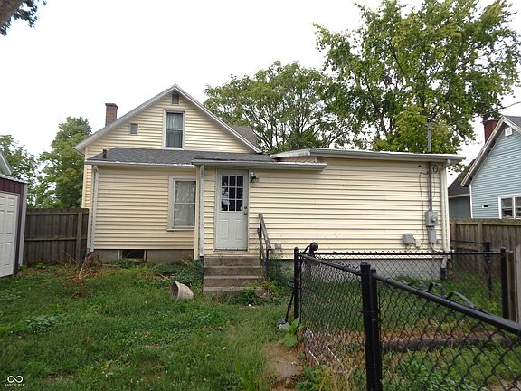 3rd image of 407 E College St