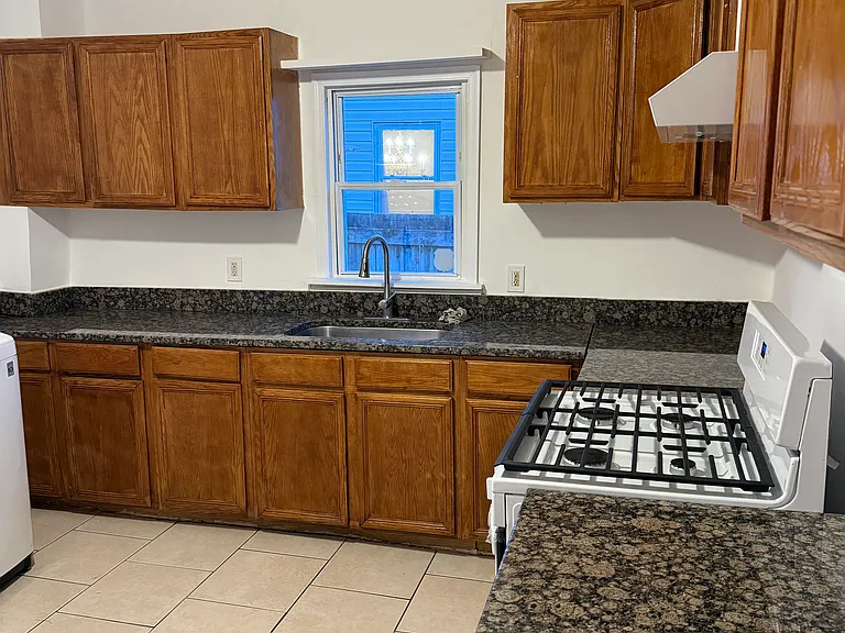 35 Harding Ave — Photo 17