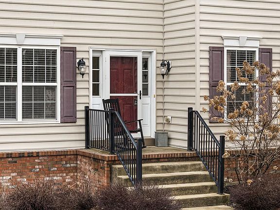 3rd image of 2104 Morgan Hill Dr