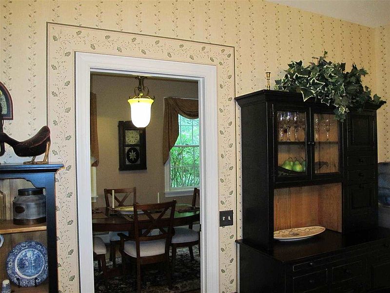 5th image of 7 PINE VIEW Drive