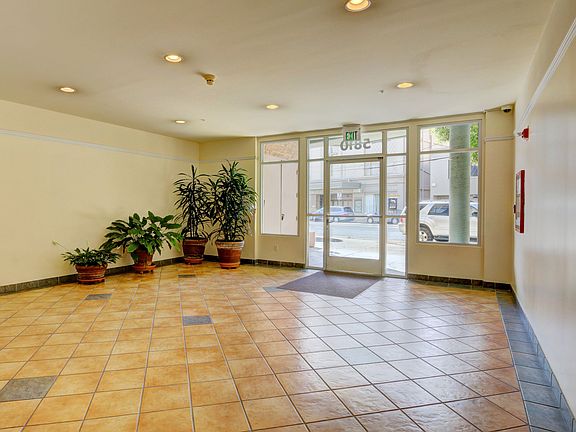 3rd image of 5810 Mission St APT 206