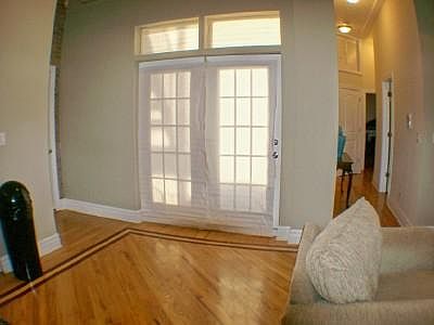 3rd image of 5014 S King Dr APT 1W