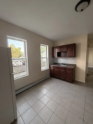 373-375 Blatchley Ave Photo 1