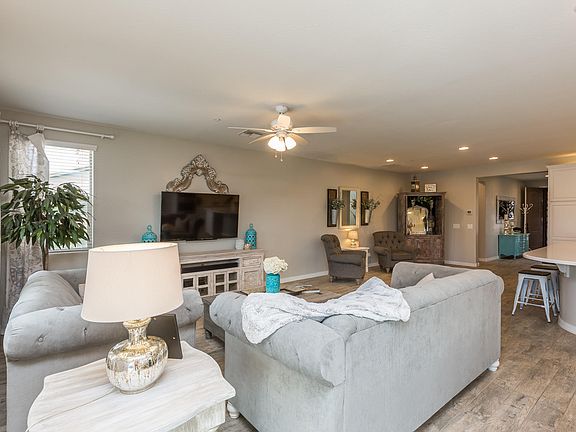5th image of 3413 E Orleans Ct
