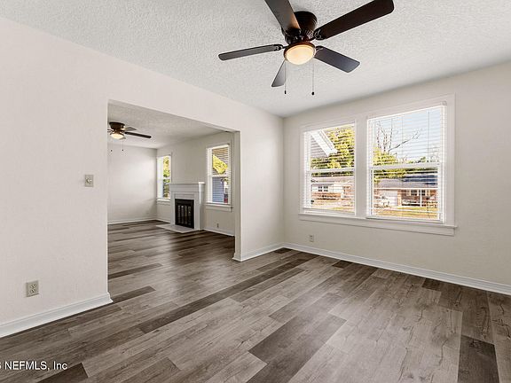 4th image of 4626 BIRKENHEAD Road