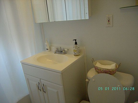 5th image of 19711 Dunton Ave
