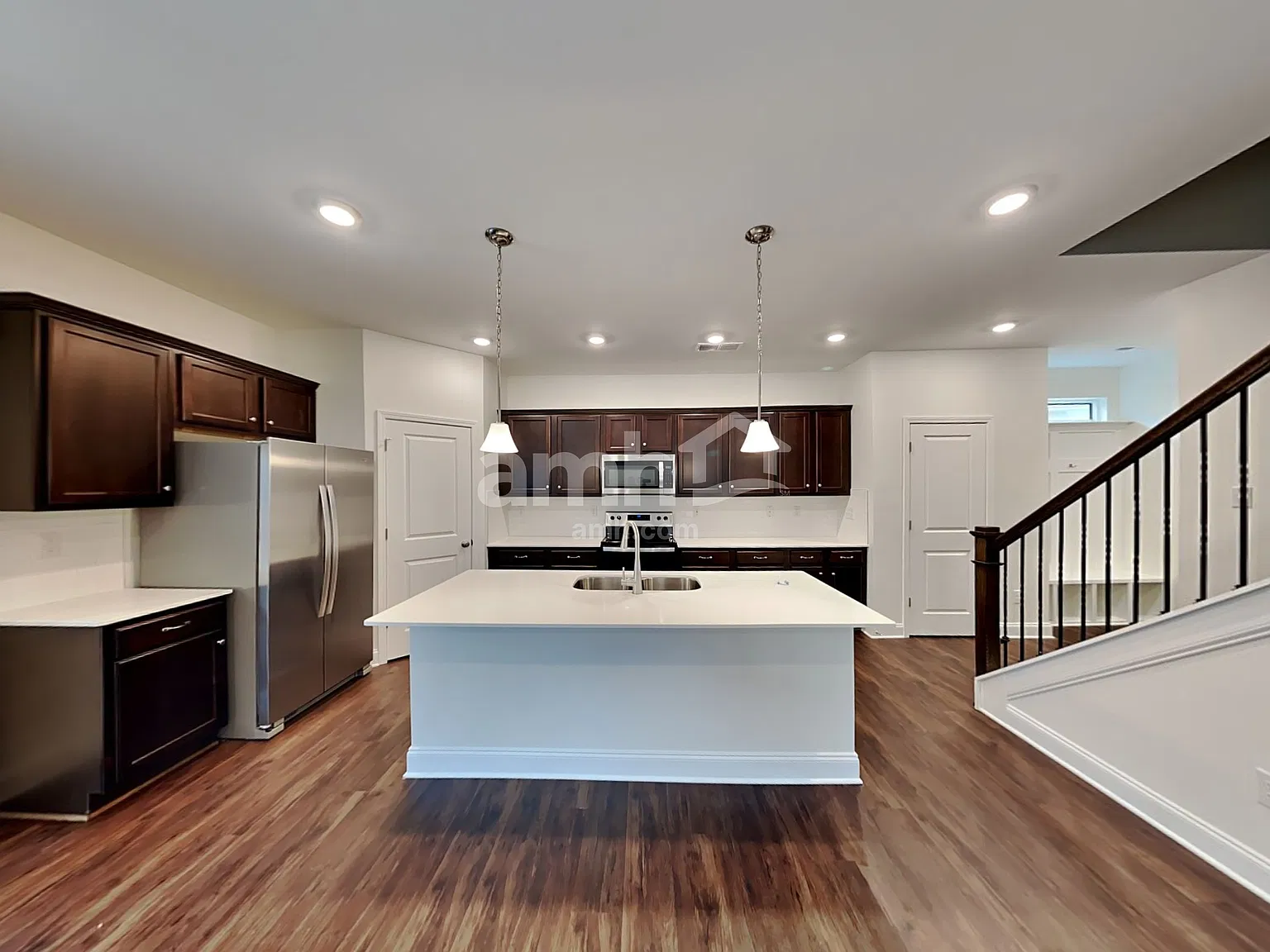 5 bed, 3.0 bath, 2513 sqft, $3,000 — Photo 3