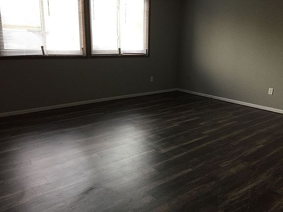 4th image of 1127-1137 Ravenwood Rd #2