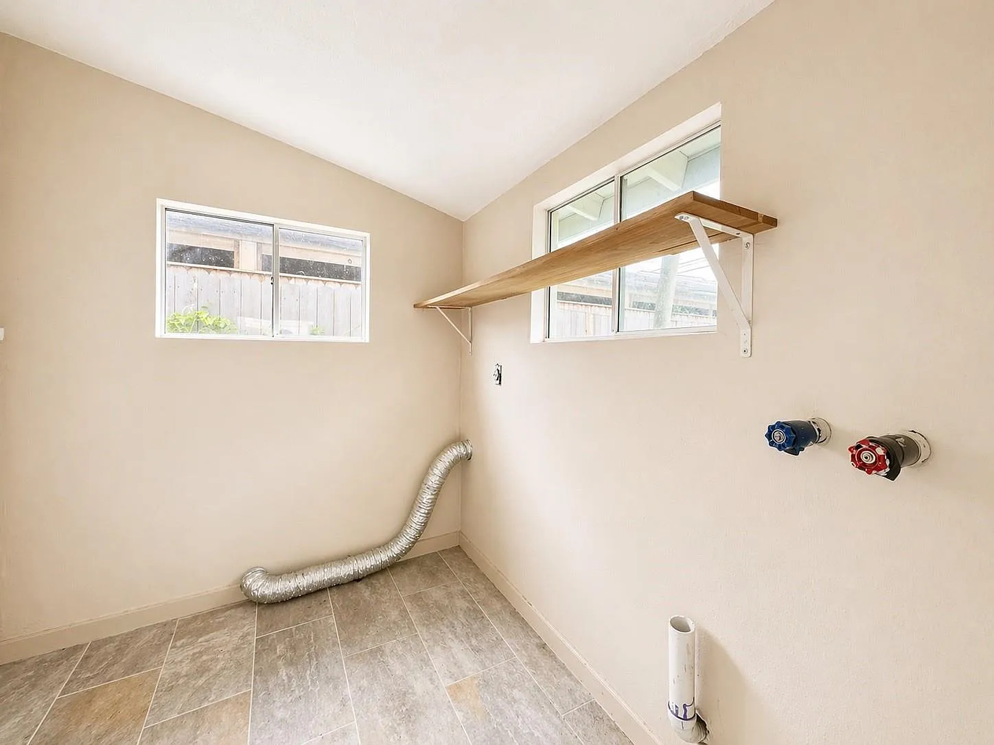 2 bed, 1.0 bath, 1028 sqft, $1,450 — Photo 4