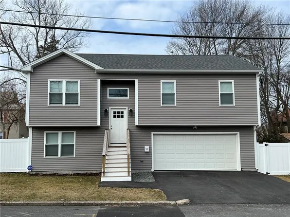 61 Norton St, Pawtucket, RI 02860