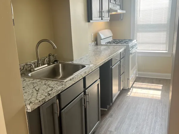 242 Broadway #1, Fall River, MA 02721