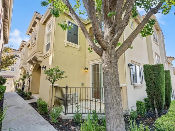 389 Casselino Dr APT 2, San Jose, CA 95136