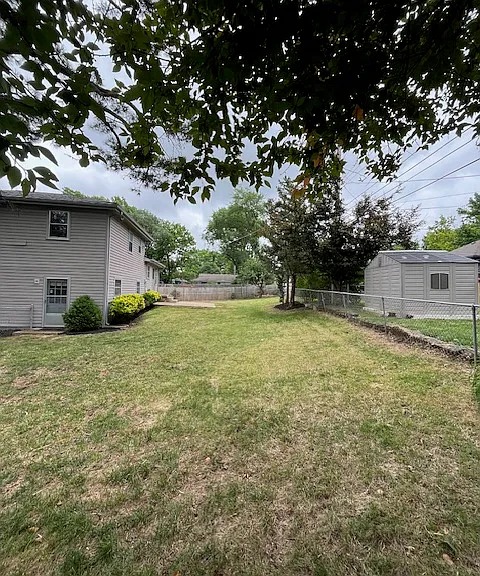 10729 McGee St — Photo 5
