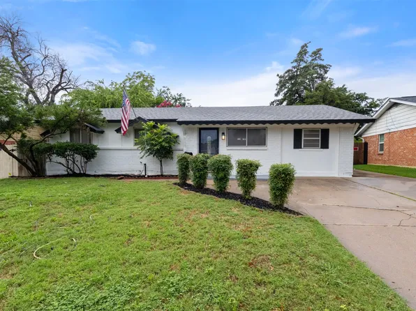 3241 Earle Dr, Fort Worth, TX 76117