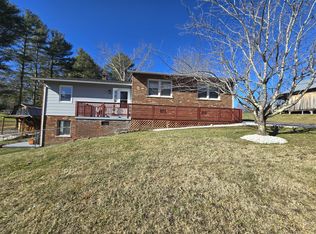 105 Simpkins St, Shady Spring, WV 25918