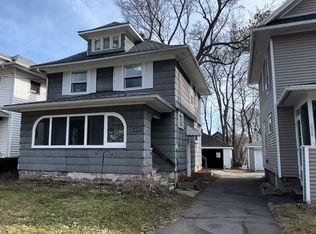 230 N Clemens Ave, Lansing, MI 48912