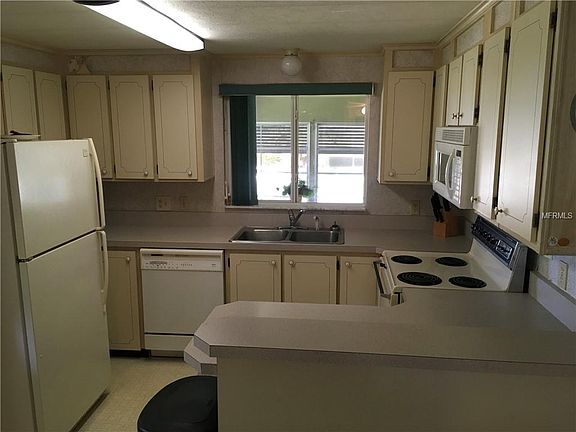 2nd image of 808 Weeping Willow Ave