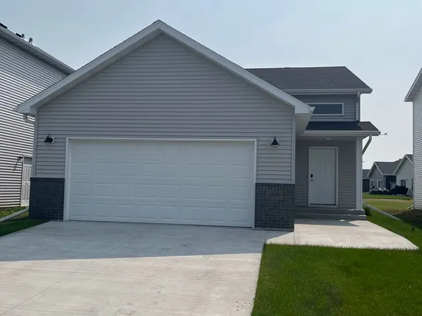 6880 Joseph St, Horace, ND 58047