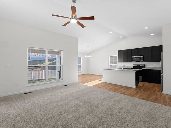 3rd image of 4170 Bear Ridge Dr