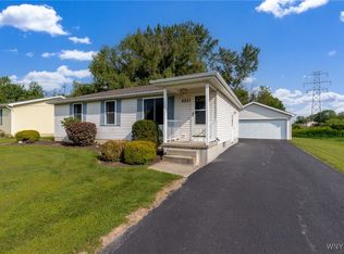 2271 Cayuga Dr #N, Niagara Falls, NY 14304