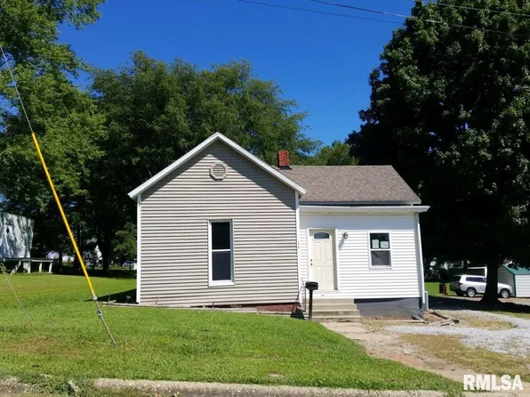 134 E Plum St, Grayville, IL 62844