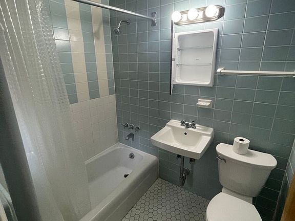 5th image of 1315 Commonwealth Ave #6