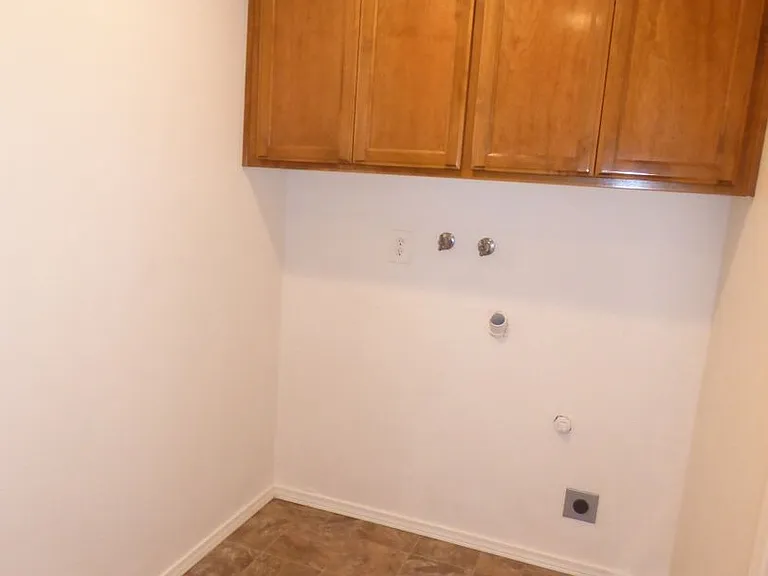 4811-4813 Cougar Ct SE — Photo 17