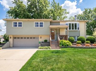 2413 Sioux Ave, Woodridge, IL 60517