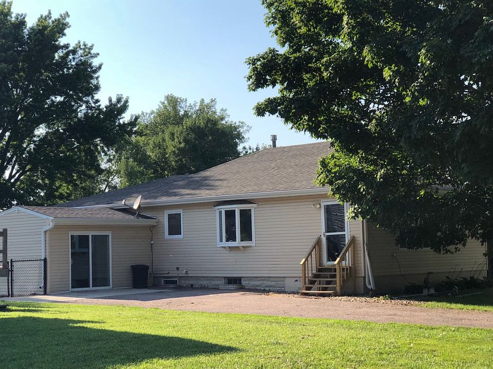 416 Clarendon St, Kingsley, IA 51028 | Zillow