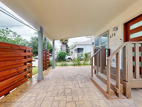 3rd image of 426 Middle St