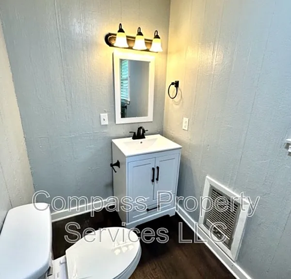 1317 Hillside St — Photo 14