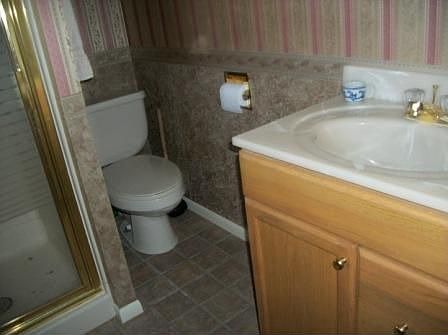 2nd image of 401 S Avenue G