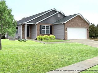 224 Gabrielle Cir, Bethalto, IL 62010