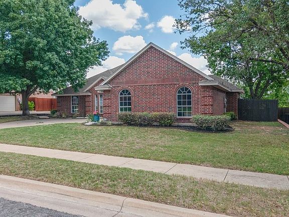 3rd image of 7656 Bridlewood Ct