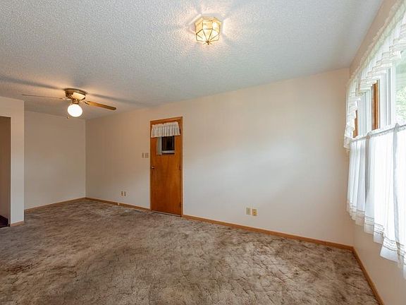 4th image of 5407 Redwood Ave