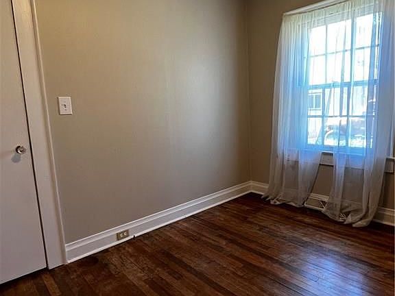 5th image of 530 Julia Ave
