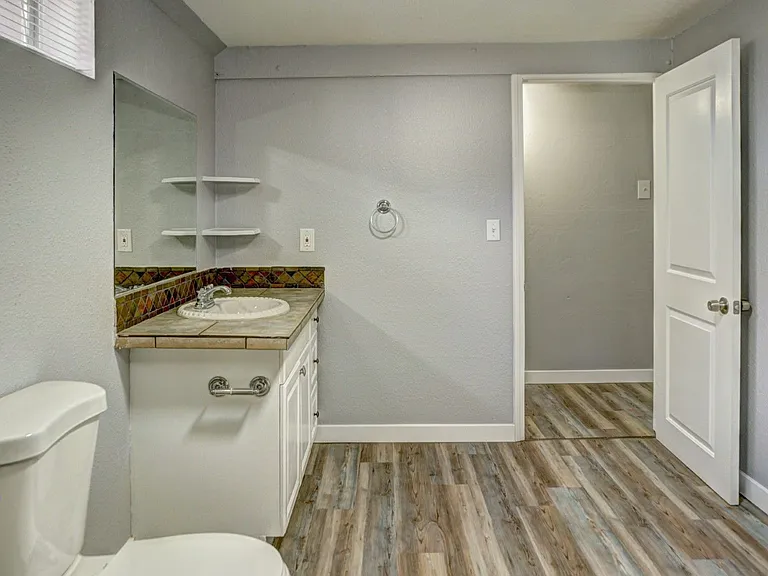 1340 Orchard Ave — Photo 15