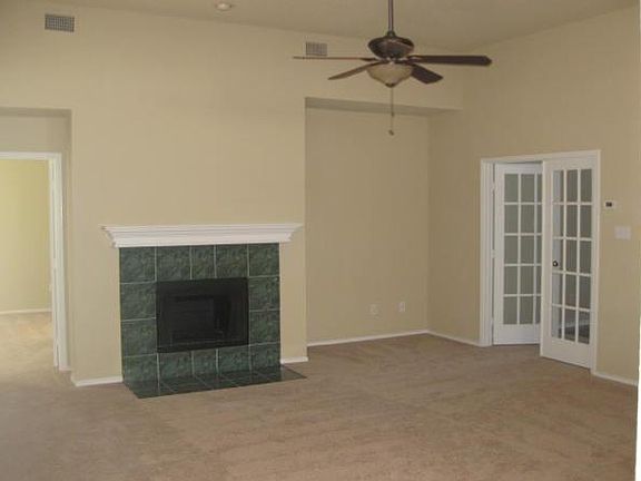 3rd image of 1614 Vicksburg Dr