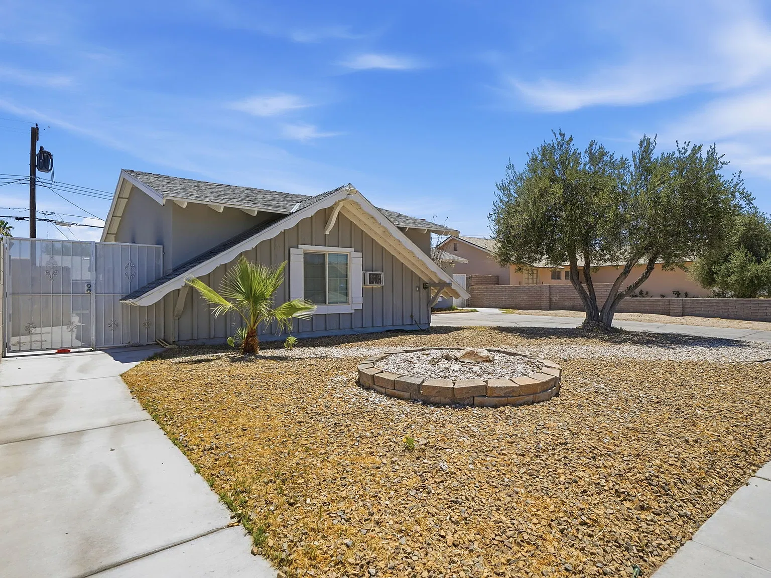 3 bed, 1242 sqft, $1,995 — Photo 3