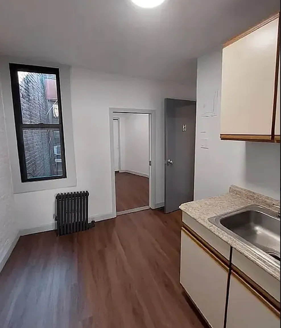 223 East 89th Street — Photo 2