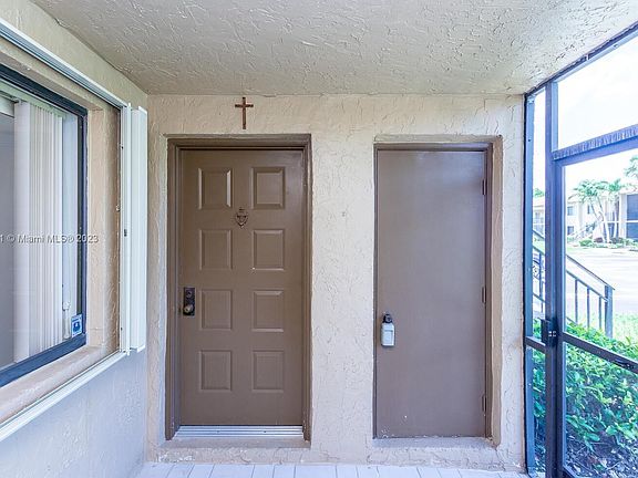 5th image of 334 Lakeview Dr APT 103