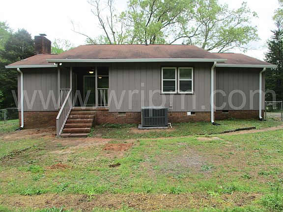 2nd image of 756 Green Meadows Cir
